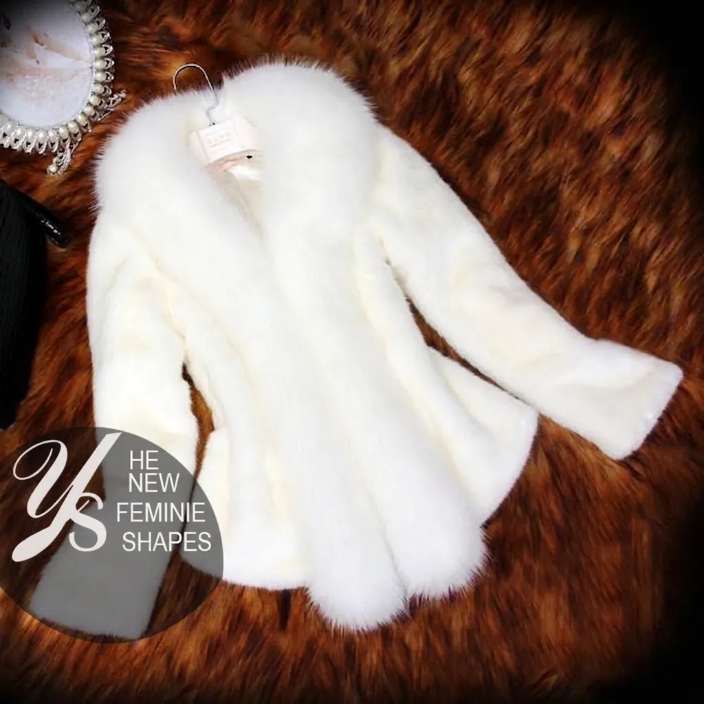 Manteau Élégant en Fausse Fourrure pour Femmes Cape Courte Col Renard Synthétique Vêtement d'Hiver Épais Veste en Peluche Chaude