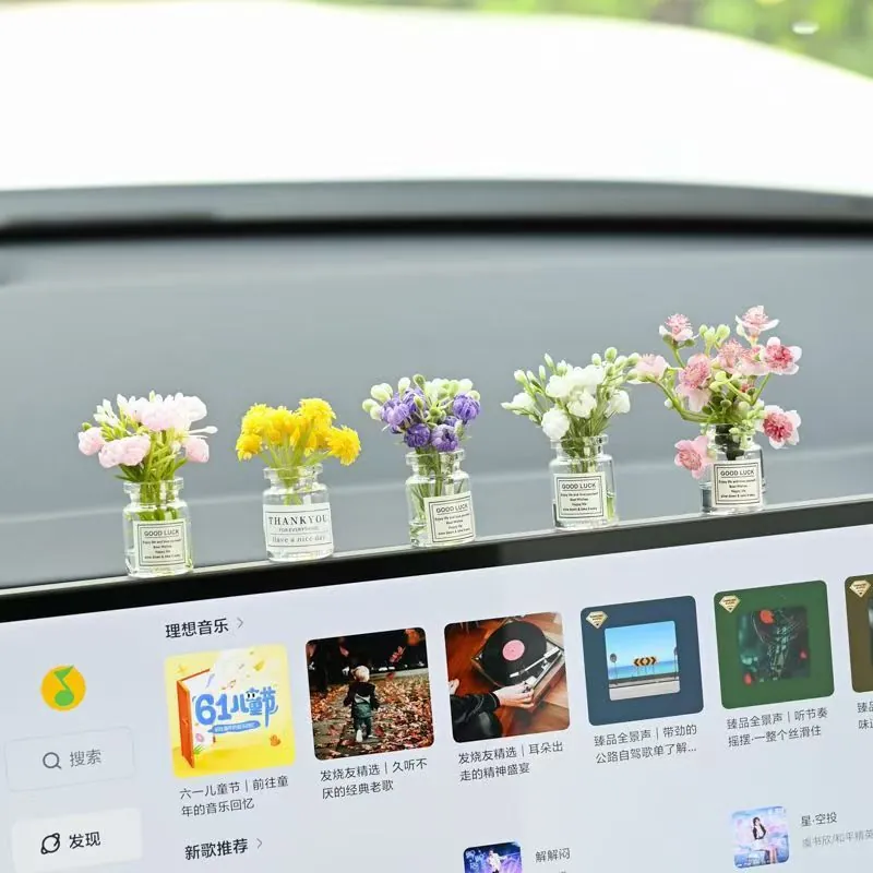 Modern Car Simulation Vase Ornament Mini Glass Flower Vase With Artificial Flower Car Interior Center Console Decorations