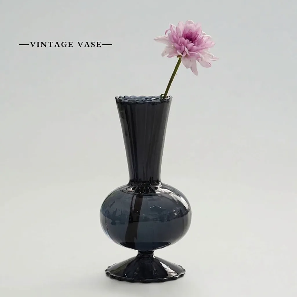 French Luxury Gray Borosilicate Glass Vase Handmade Striped Decorative Hydroponic Flower Vessel For Living Room Desktop Aromatherapy Bottle