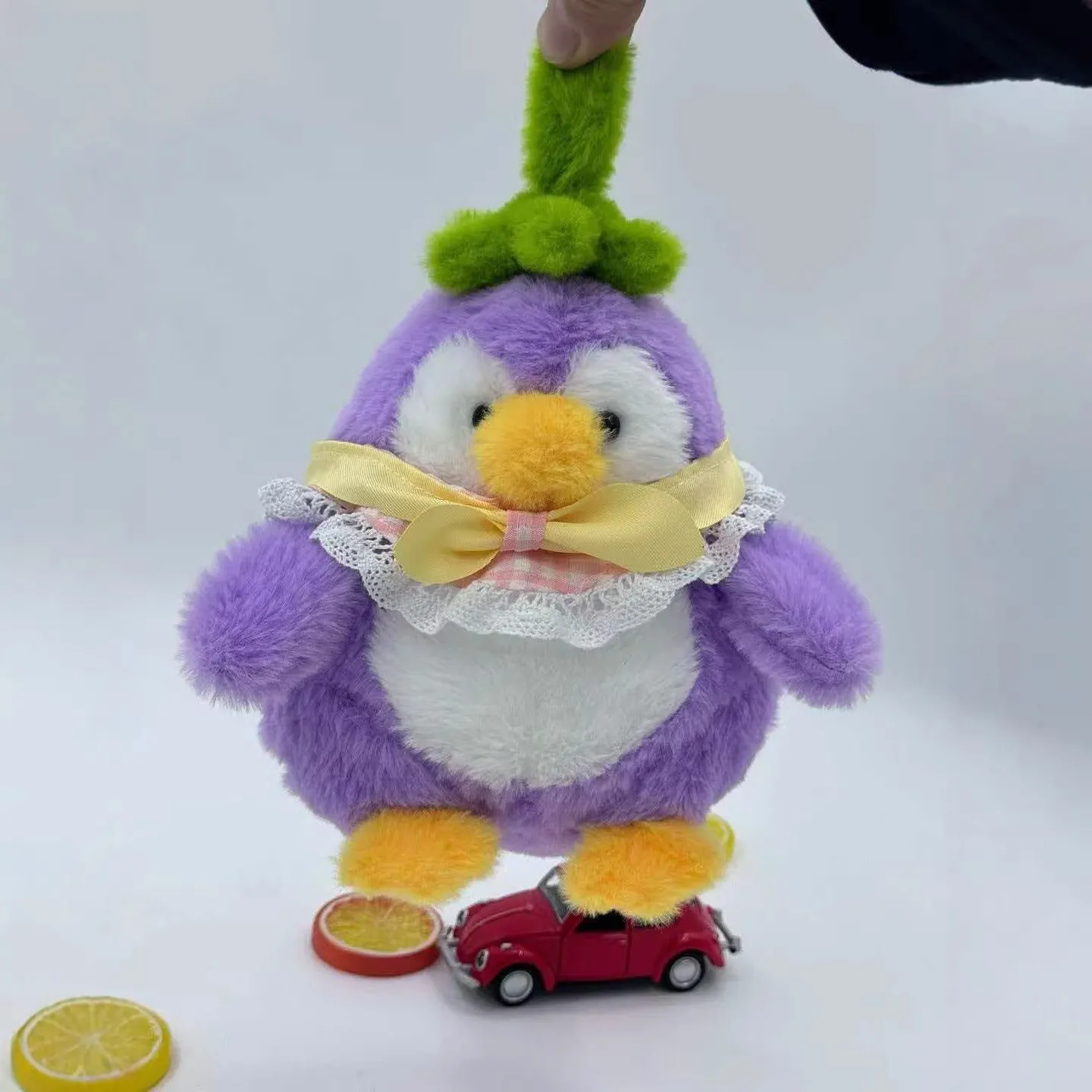 Kreatives Auberginen Pinguin Plüschtier Lila Kuscheltier Pinguin Puppe Mit Spitze Schleife Dekoratives Kissen Geschenk Für Kinder