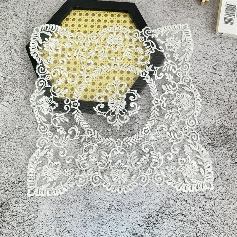 Mantel Individual de Malla Bordado Europeo Encaje Patrón Floral Rosa Copo de Nieve Cubierta Antipolvo Decoración Hogar