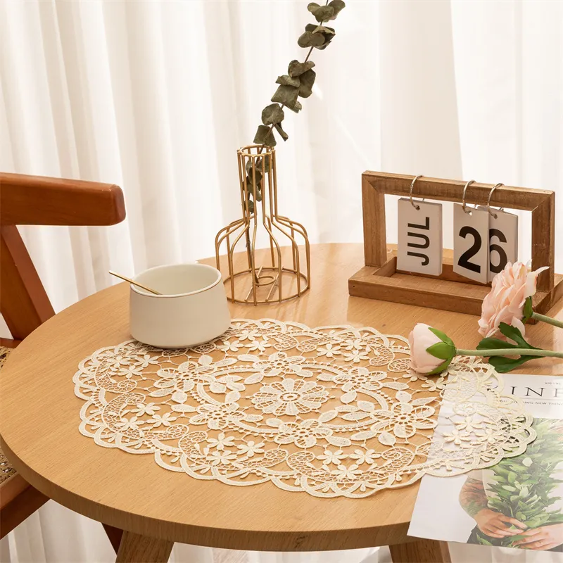 European Vintage Lace Hollow Out Floral Place Mat Polyester Heat Insulating Coaster For Dining Table Home Decor Photo Props