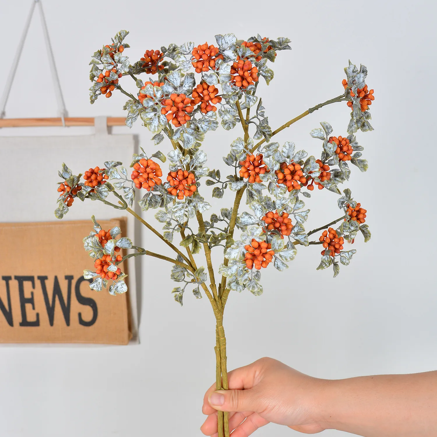 Retro Autumn Artificial Lace Berry Branch Injection Molded Soft Rubber Plastic Faux Raspberry Fruit Home Hotel Wedding Decor