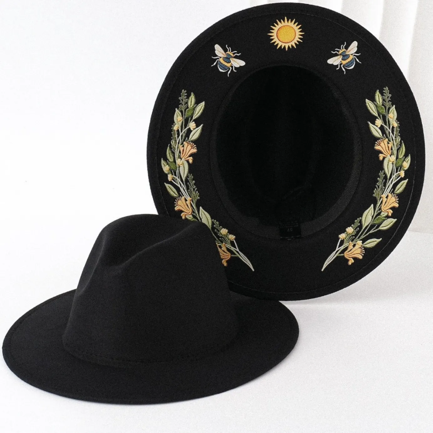 Gothic Black Fedora Hat With Sun Bee Floral Faux Embroidery Print Flat Brim Cowboy Hat Polyester Felt Fedora For Women