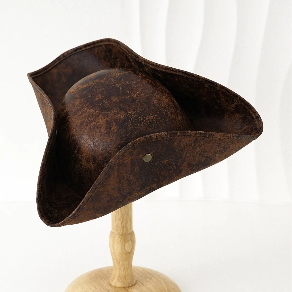 Retro Polyester Dreispitz Piratenhut Riss-Textur Kunstleder Cowboyhut Für Party Cosplay Maskerade Kostüm Zubehör Herren Damen