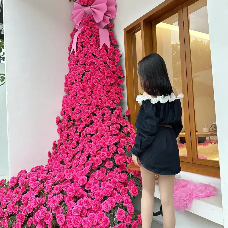 Realistische Künstliche Seidenrosenstiele Mit Drei Blütenköpfen Für Hochzeitskulisse Dekoration Zuhause Party Blumenarrangement Dekor