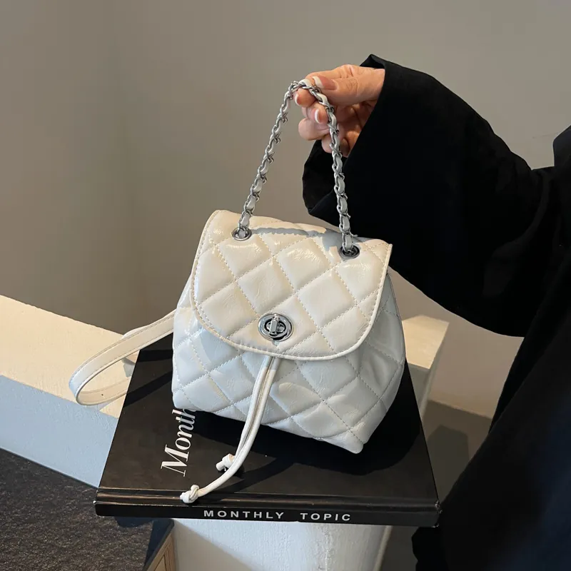 Sac Seau à Cordon Matelassé en Losange pour Femmes Petit Sac à Dos en Cuir PU Souple avec Chaîne