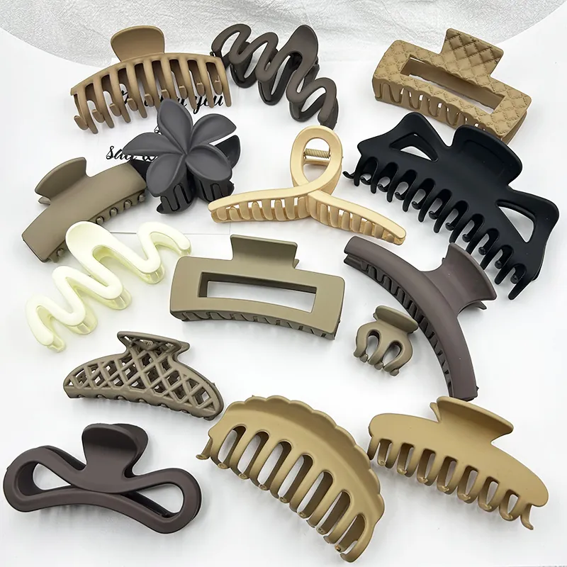 Matte Large Hair Claw Clips Elegant Geometric Non-Slip Hair Jaw Clips For Thick Thin Hair Women Daily Minimalist Hair Styling Accessories