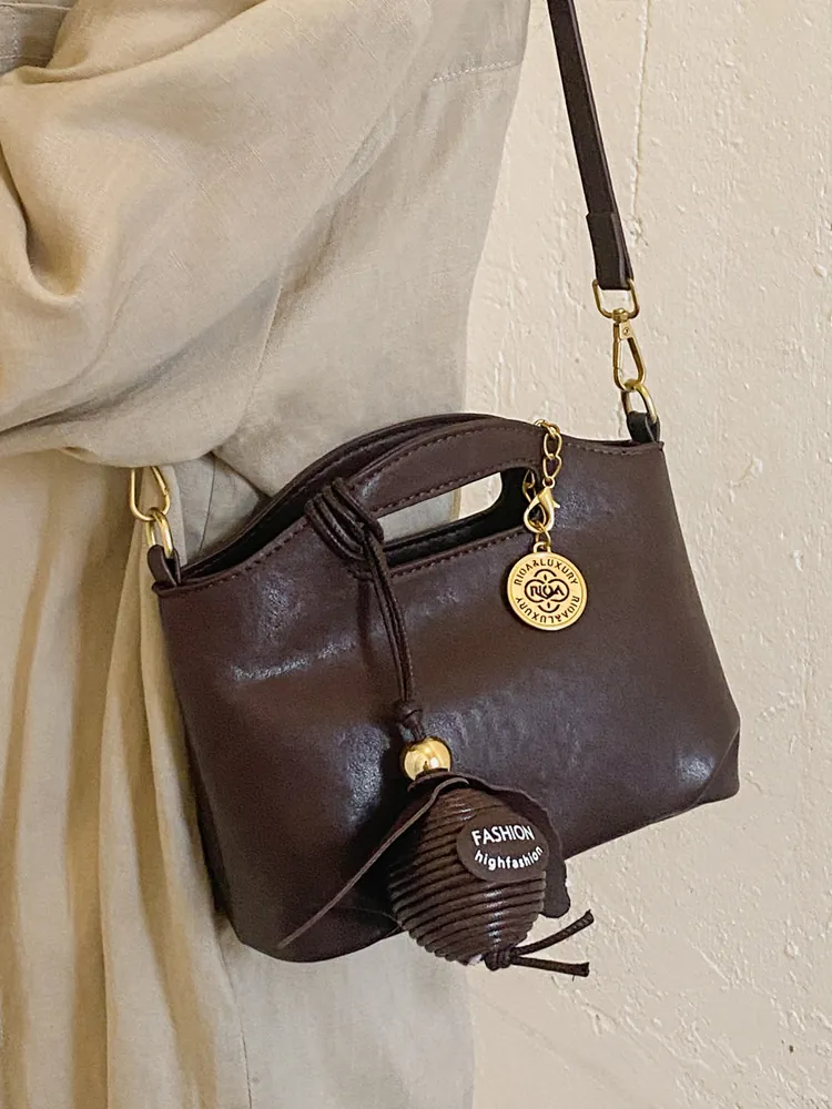 Retro Women PU Leather Bucket Bag Chic Minimalist Shoulder Crossbody Handbag With Metal Handle Vintage Casual Commuter Bag For Women