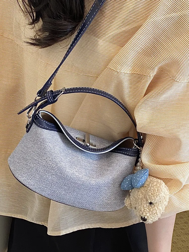 Borsa Dumpling in Stile Denim PU Casual da Donna Squisita Borsa a Mano Borsa a Tracolla Versatile Con Ciondolo a Forma di Orso