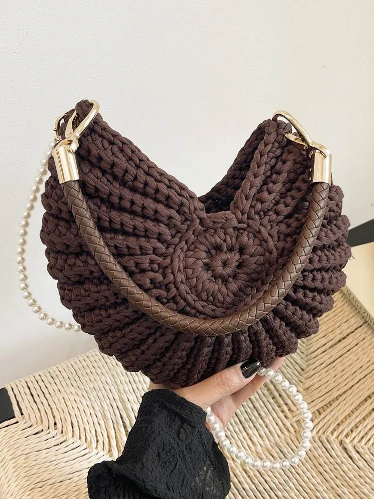 Women Conch Shell Woven Handbag Summer Beach Straw Crossbody Bag With Artificial Pearl Strap Casual Shoulder Bag