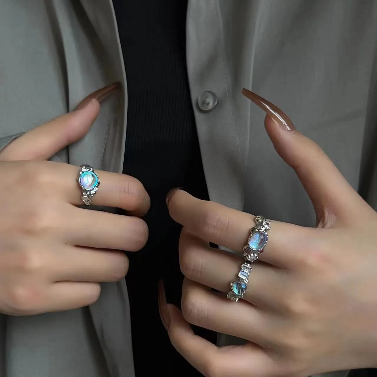 Vintage Copper Adjustable Open Ring For Women Lava Texture Heart Oval Artificial Moonstone Colorful Zirconia Inlaid Personality Fashion Jewelry Finger Ring