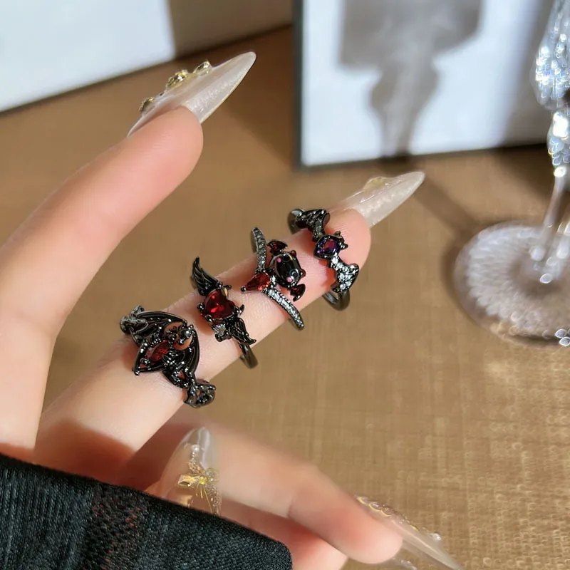 Gothic Dark Style Devil Wings Open Ring Retro Black Copper Rhinestone Bat Heart Adjustable Finger Ring For Women Cool Punk Jewelry Gift