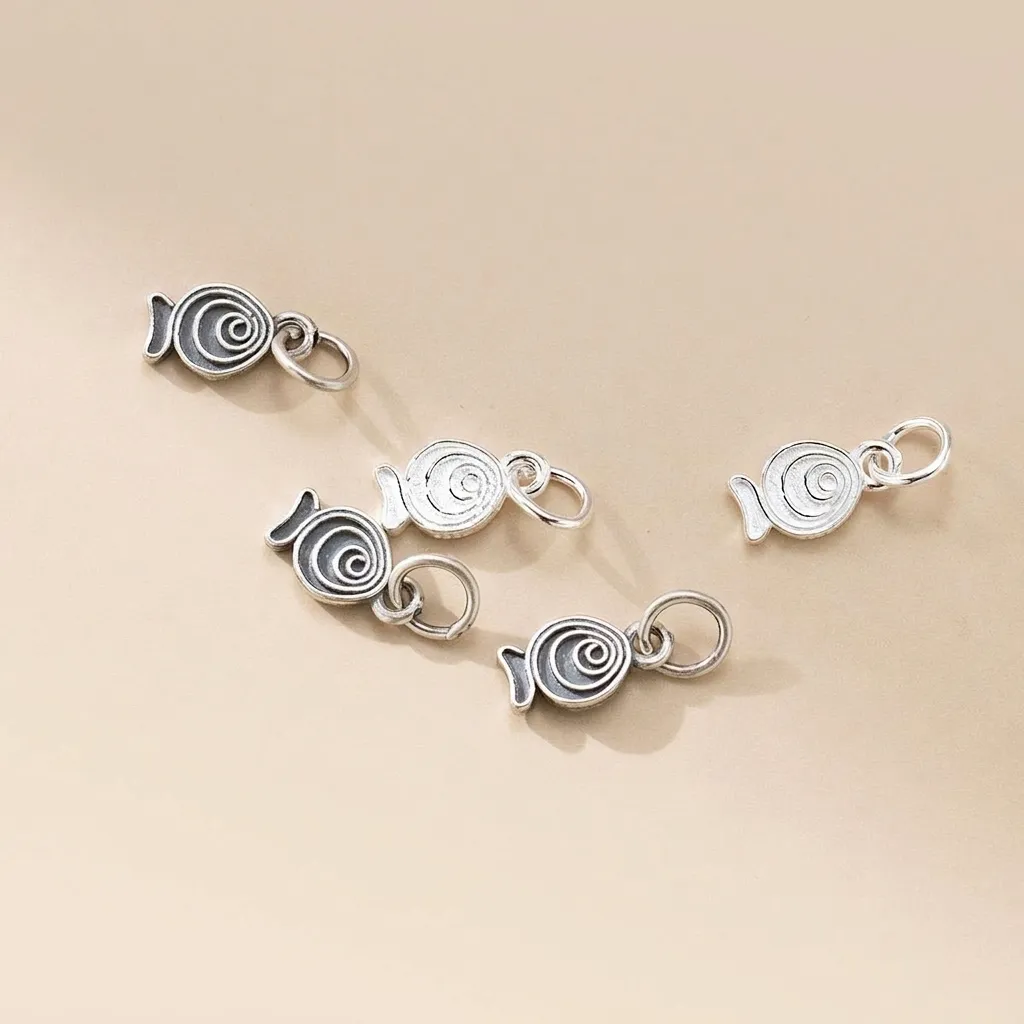 925 Sterling Silver Small Fish Pendant Vintage Thai Silver Pattern Charm For DIY Bracelet Necklace Hand-woven Jewelry Making Accessories
