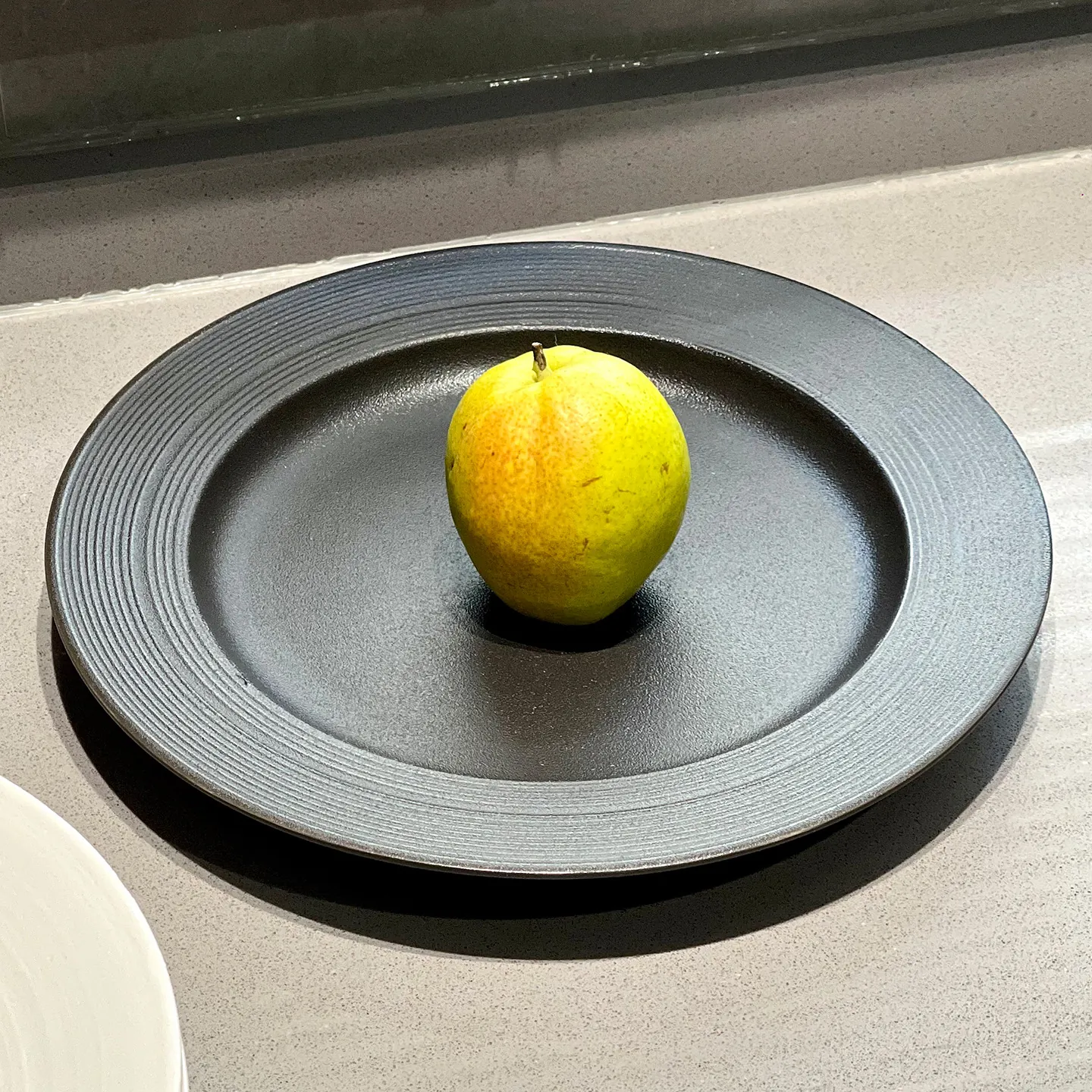 Modern Minimalist Ceramic Flat Plate Matte Finish Spiral Texture Round Serving Dish For Steak Pastry Restaurant Home Tableware