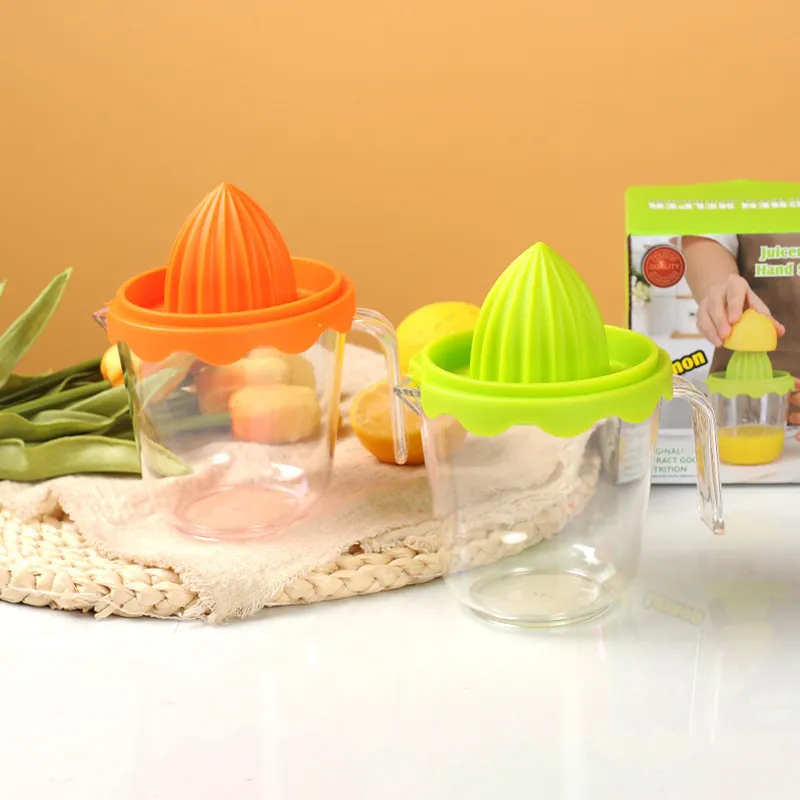 Manual Citrus Juicer PP Material Portable Hand Squeezer Cup For Lemon Orange Juicing Manual Juicing Cup With Lid Handle