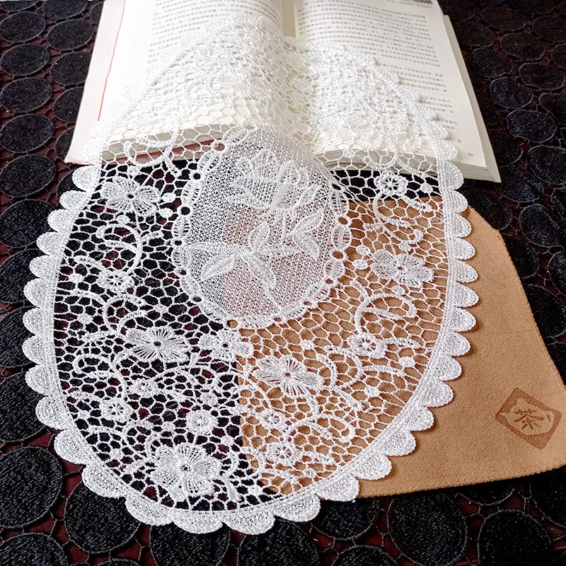 Vintage Oval Spitzenuntersetzer Durchbrochene Blumenstickerei Kunstfaser Tischmatte Eleganter Französischer Stil Deko-Deckchen Für Bankett Zuhause Hochzeit