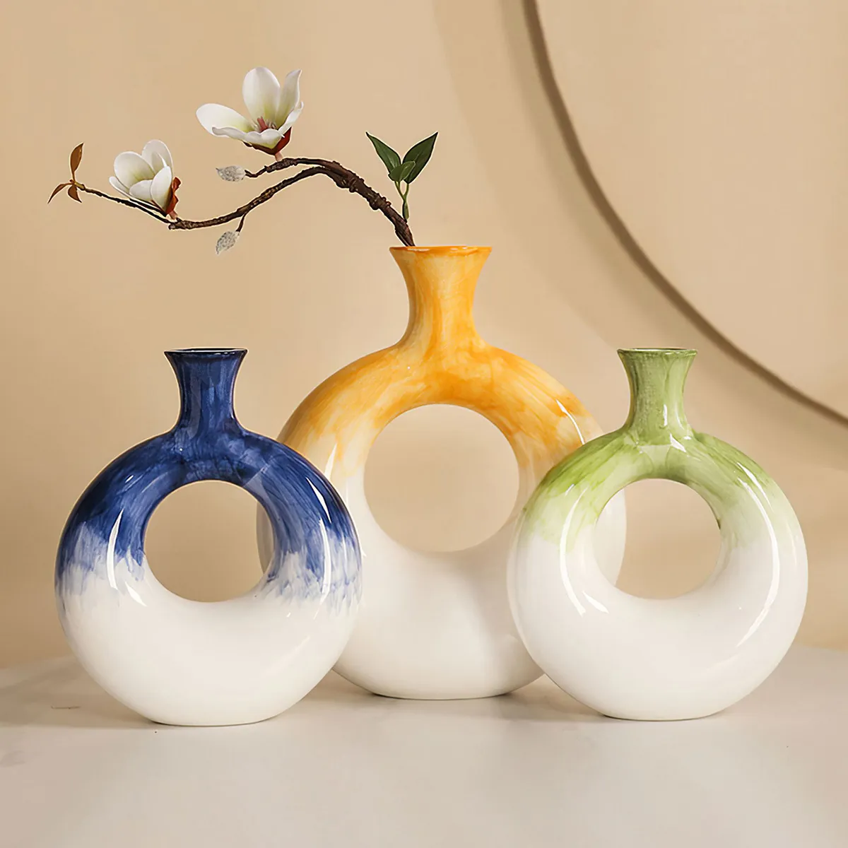 Creativa Ciambella in Resina Vaso Dipinto a Mano Nordico Minimalista Cerchio Cavo Vaso da Fiori Casa Soggiorno TV Armadietto Decor Moderno Ornamento Artistico