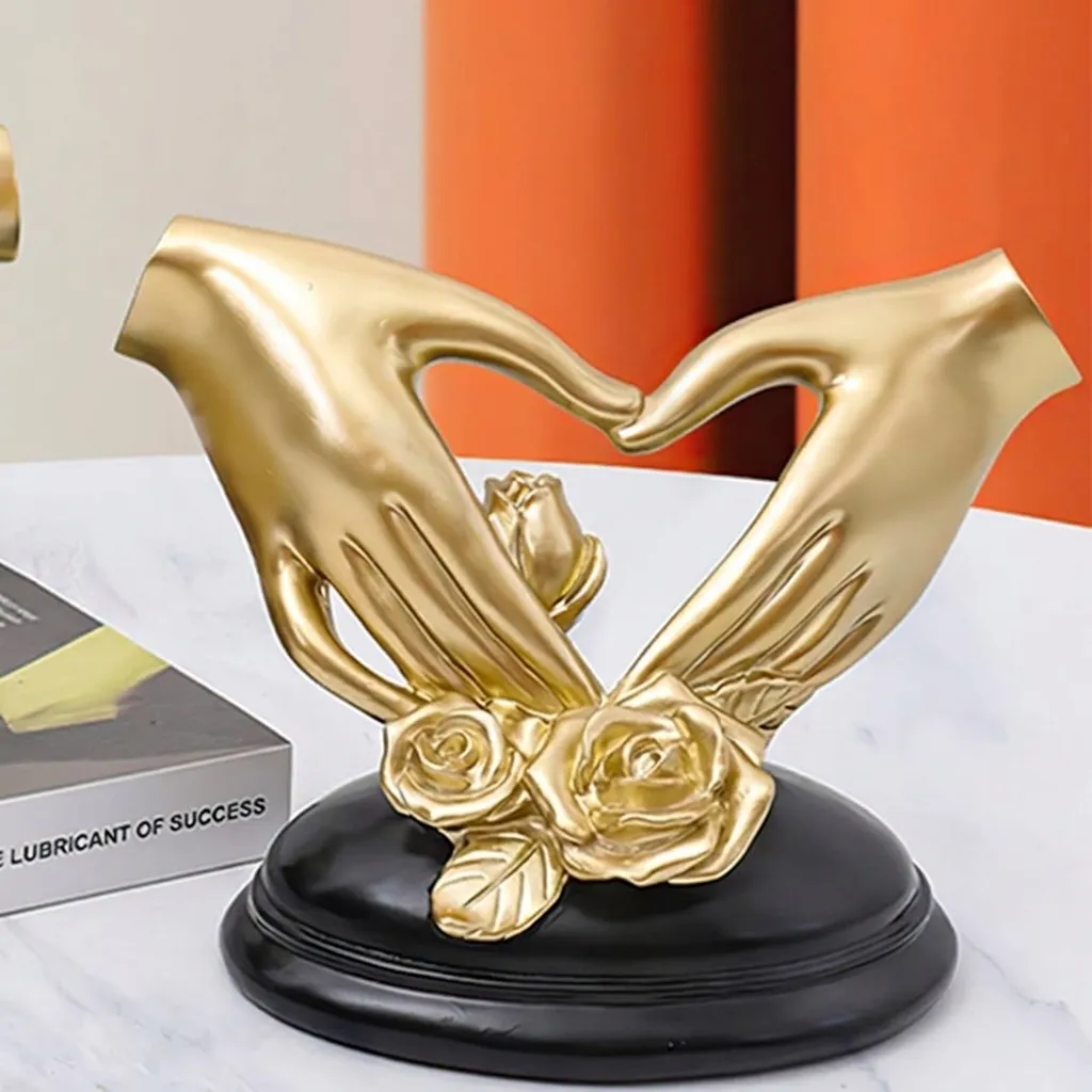 Goldene Harz Herz Hände Statue Mit Rosen Dekoration Romantische Hochzeit Paar Geschenk Haus Wohnzimmer Tisch Deko Ornament
