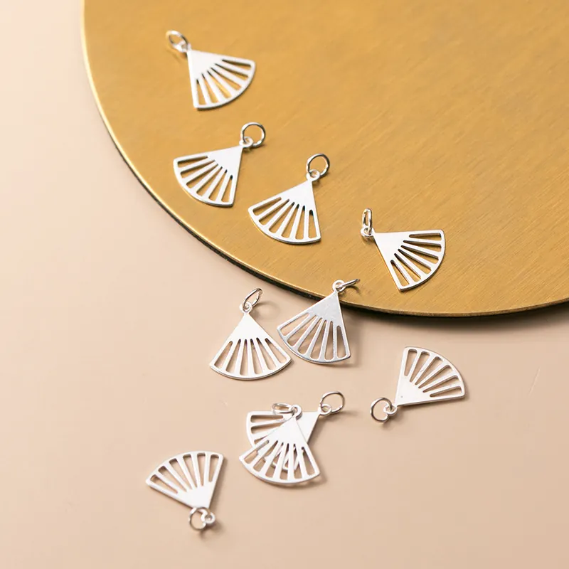 Ciondolo a Forma di Ventaglio in Argento Sterling 925 Traforato per Creazione Gioielli DIY Bracciale Collana Accessorio Argento Minimalista