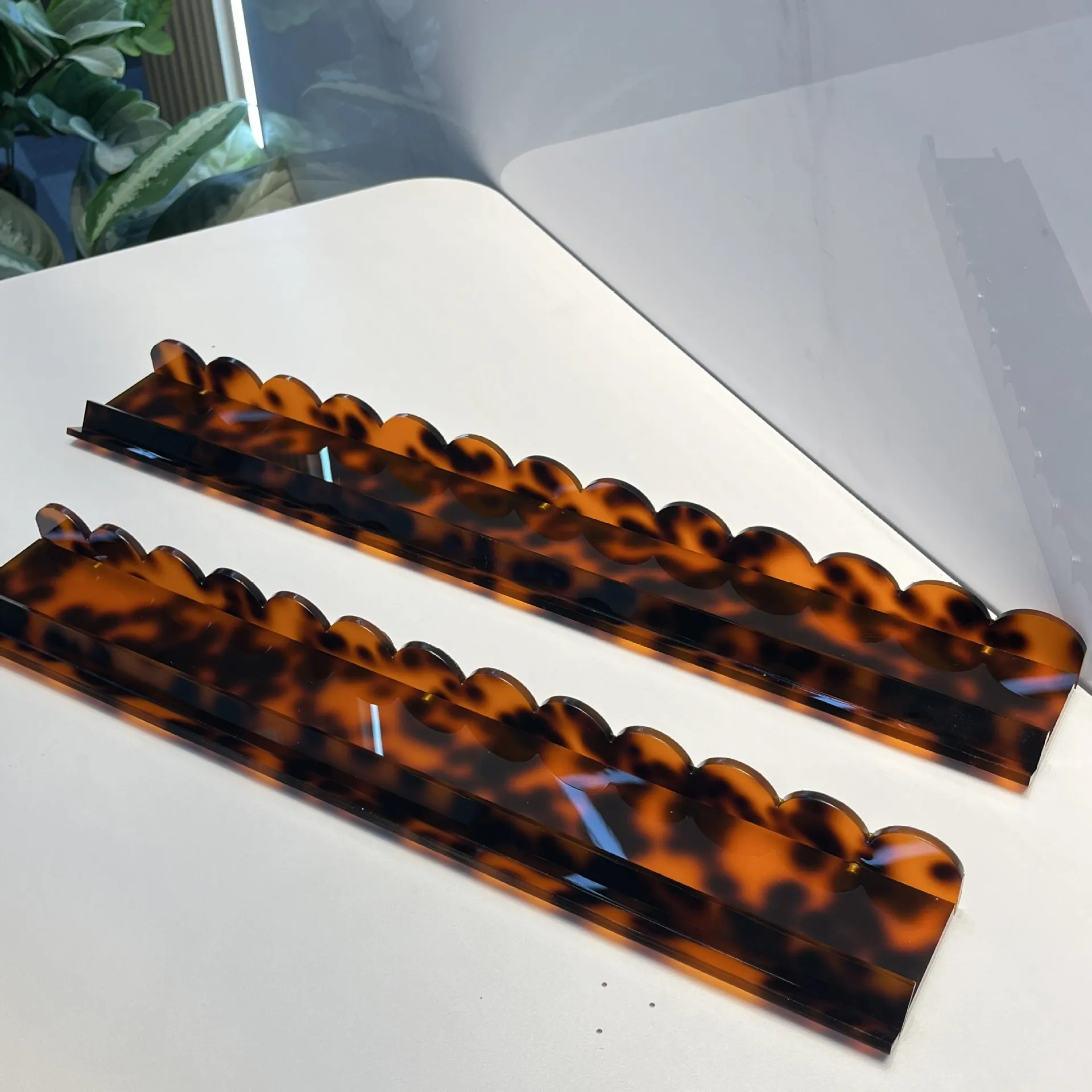 Acrylic Tortoiseshell Pattern American Mahjong Pusher Rulers Scalloped Edge Professional Mahjong Racks Elegant Game Accessories For Home Party Players
