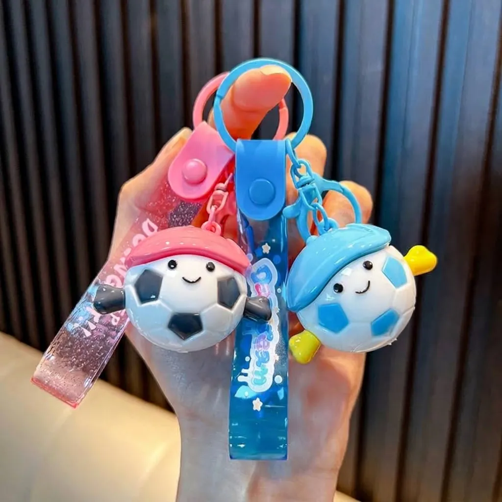 Cartoon Voetbal Sleutelhanger PVC Sport Glimlach Gezicht Pop Hanger Met Band Voor Tas Auto Sleutelhanger Bedel Cadeau Kinderen