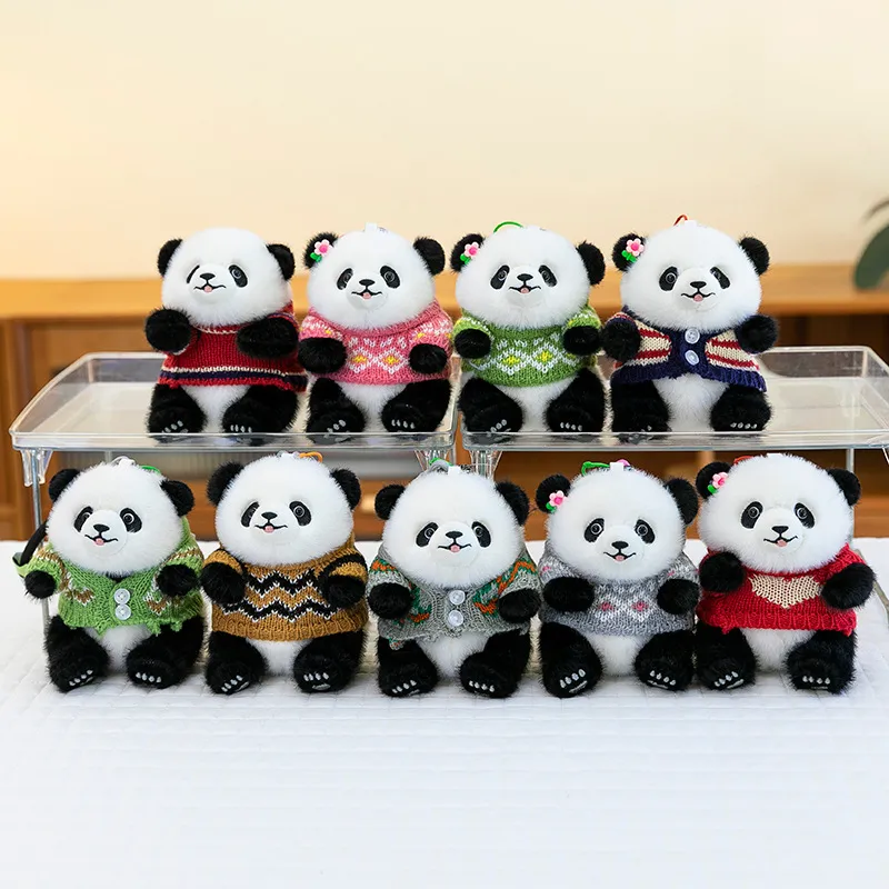 Adorable Colgante de Peluche de Panda Con Mini Suéter de Punto para Decoración de Bolsos Teléfonos Regalo Suave