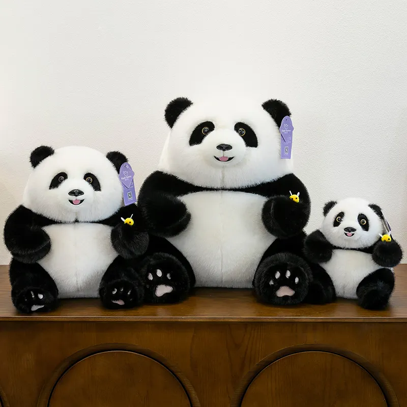 Peluche Panda Realistico Viso Sorridente Con Ape Decorativa Morbido Animale Di Stoffa Cuscino Di Compagnia Per Bambine Regalo Di Compleanno Casa