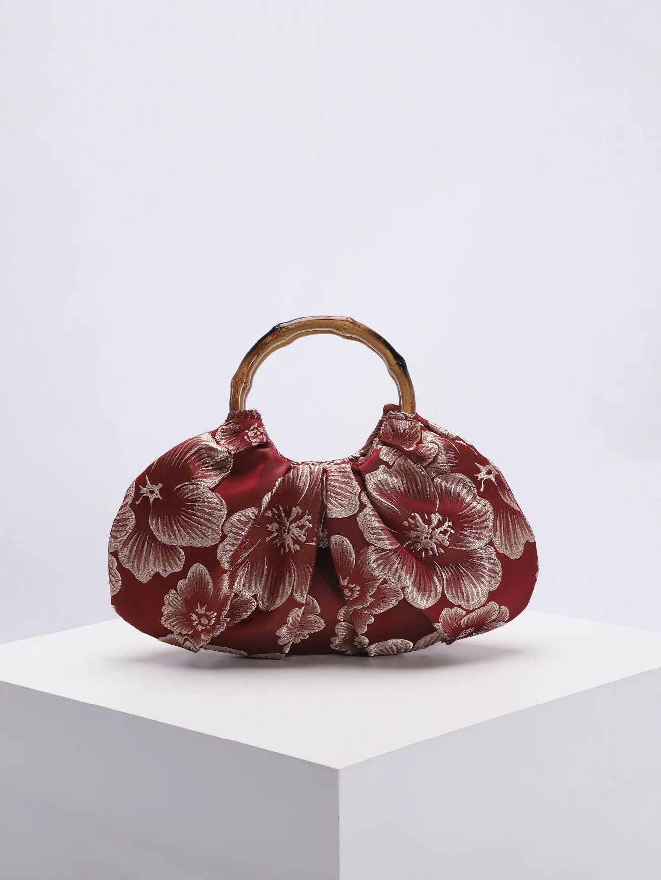 Geplooide Handtas in Chinese Stijl met Bamboe Handvat Retro Jacquard Satijnen Tas voor Dames Hanfu Cheongsam Accessoire