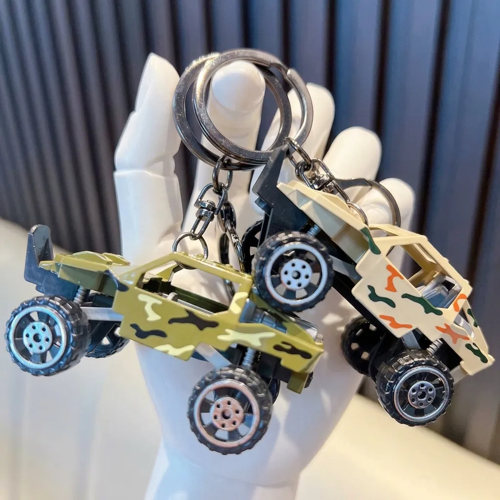 Mini Rückzug Legierung Geländewagen Modell Schlüsselanhänger Kinder Stressabbau Spielzeug LKW Rucksack Anhänger Schlüsselring Für Jungen Mädchen Geschenk