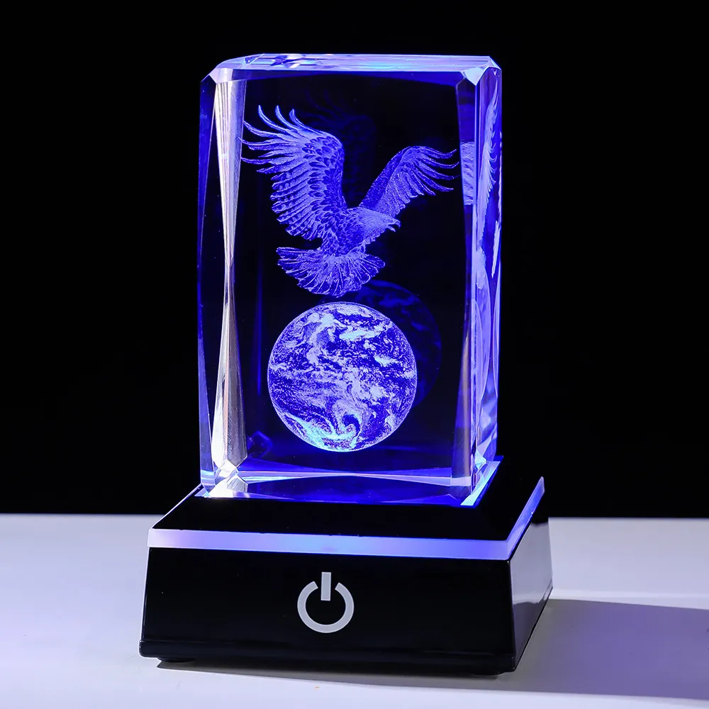 3D Laser Engraved White Crystal Cube Night Light With LED Base Color Changing Eagle Earth Design Crystal Ornament Creative Gift