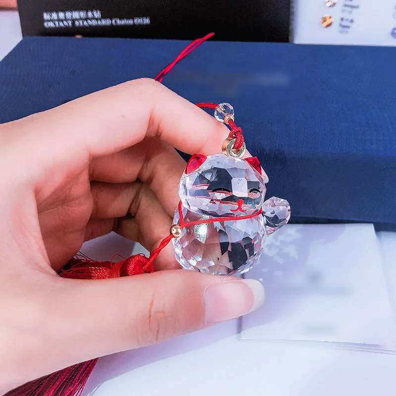 Creative Maneki Neko Crystal Car Hanging Ornament Lucky Cat Car Interior Decoration Faceted K9 Crystal Pendant With Red Tassel Gift Box