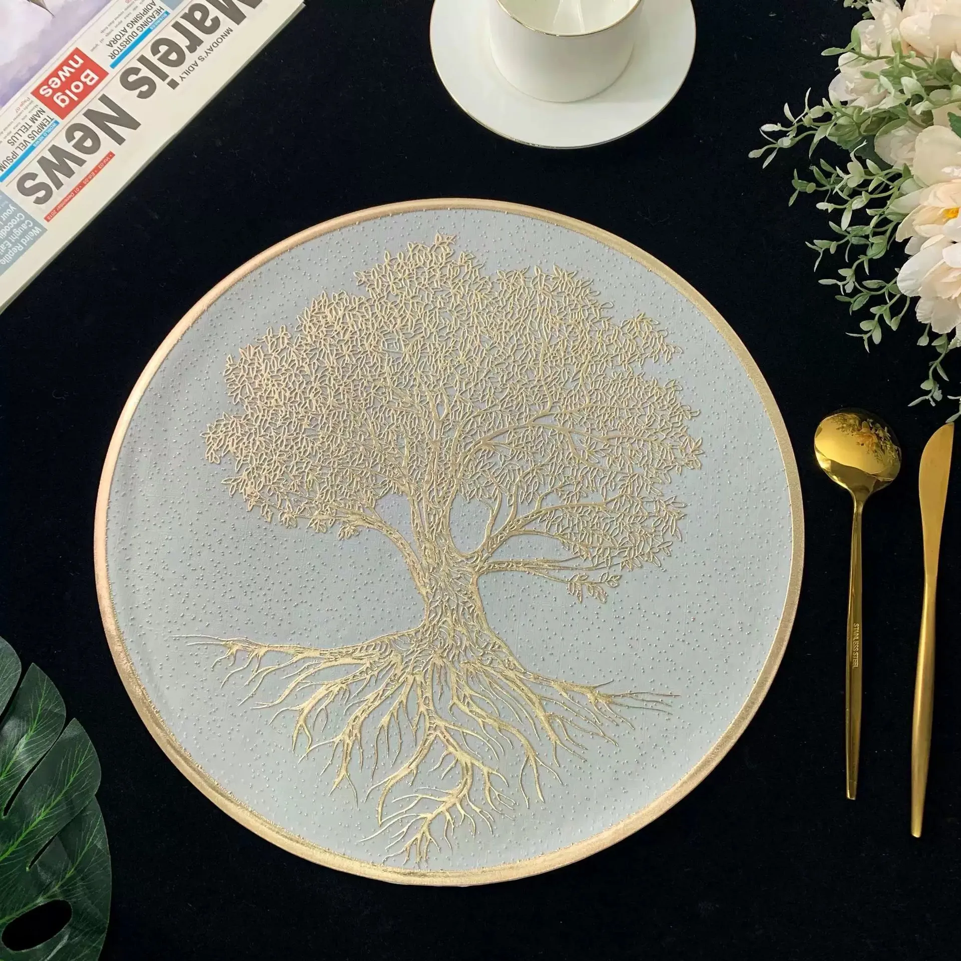 French Romantic PVC Place Mat Waterproof Heat Resistant Hollow Floral Dining Table Decor For Wedding Party Restaurant
