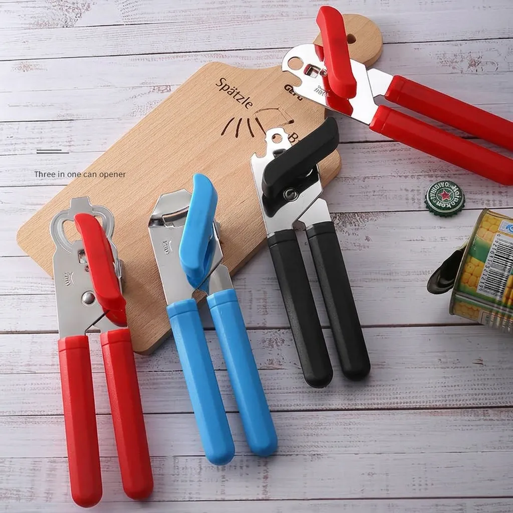 Apriscatole Manuale 3-in-1 Resistente in Acciaio Inossidabile Bordo Liscio Apribottiglie Con Impugnatura Ergonomica Magnete Strumento da Cucina Multifunzionale