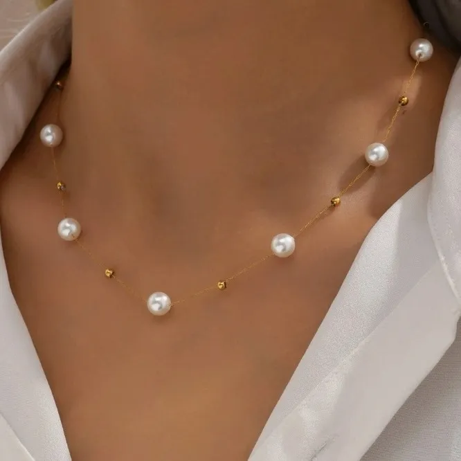 Eenvoudige Legering Kunstparel Ketting Voor Vrouwen Verguld Gypsophila Sleutelbeen Ketting Lichte Luxe Elegante Sieraden
