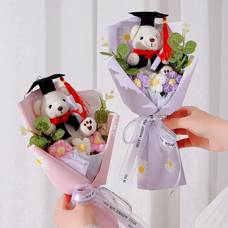 Ramo de Flores de Hilo Tejido a Mano Con Lindo Oso Doctor de Peluche Muñeca Adorno Regalo Creativo de Graduación Decoración de Fiesta Escolar