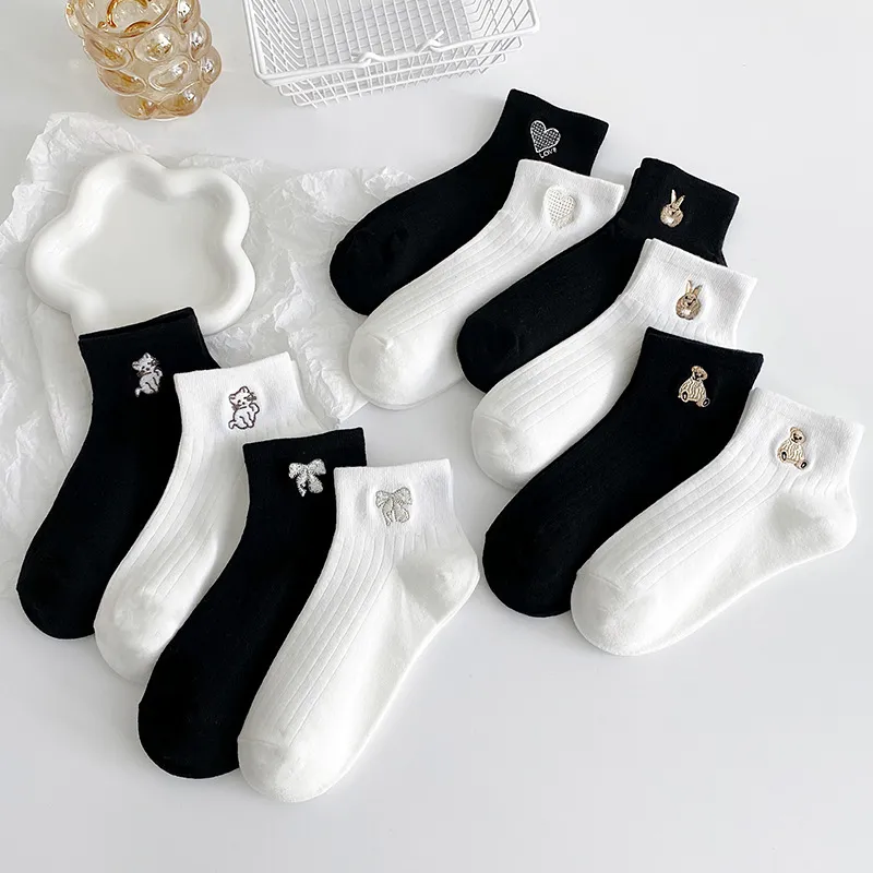 Japanese Cute Cartoon Embroidered Women Cotton Socks Preppy Style Breathable Thin Ankle High Casual Socks For Girls