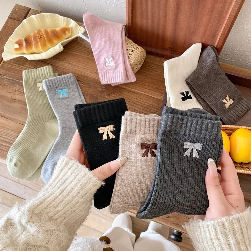 Calcetines Media Pantorrilla Gruesos para Mujer Dulce Lazo Bordado Estilo Preppy Color Sólido Nylon Acanalado Calcetines Cálidos Invierno Otoño