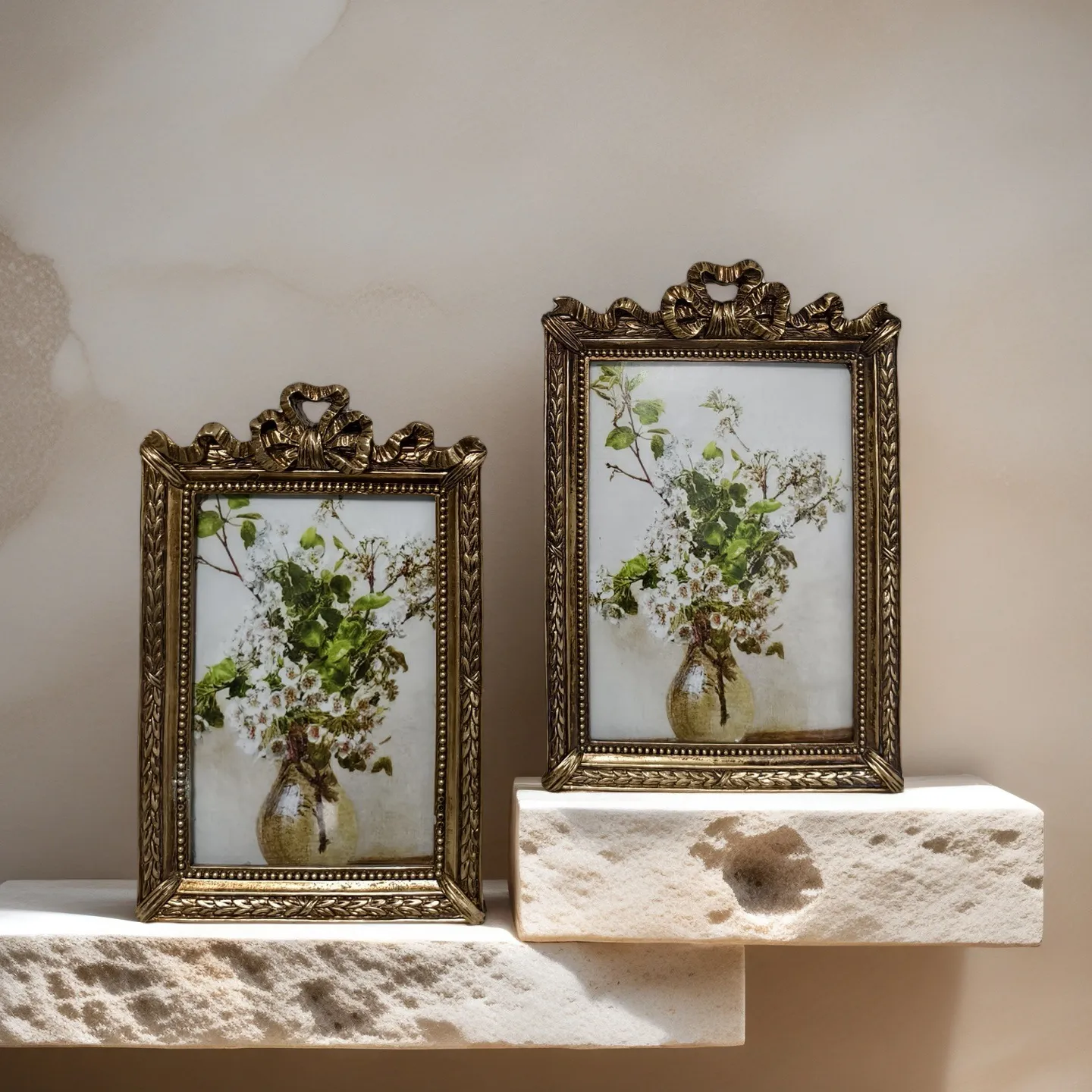 Europäischer Vintage Goldener Harz Bilderrahmen Geprägter Schnitzerei Fotorahmen Schleife Desktop Wandbehang Wohnkultur Kunstwerk