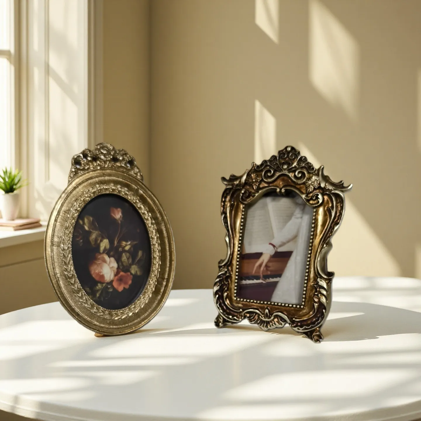 Marco de Fotos de Resina Vintage Clásico Europeo Ovalado Relieve Tallado Marco de Pintura Decorativo de Escritorio Con Arte para Sala de Estar