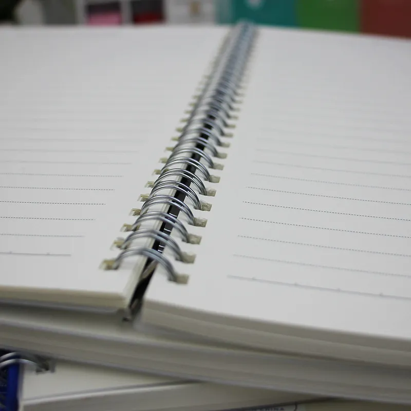 Minimalist B5 Spiral Bound PP Notebook Thick Wood Pulp Paper Student Journal Diary With Elastic Strap Office Stationery
