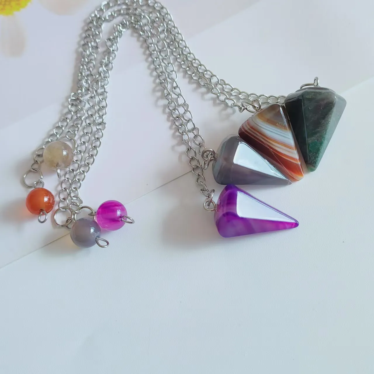 Natuurlijke Kristal Kegel Slinger Hanger Agaat Driehoekige Genezende Steen Ketting Met Metalen Ketting Mode Sieraden Cadeau