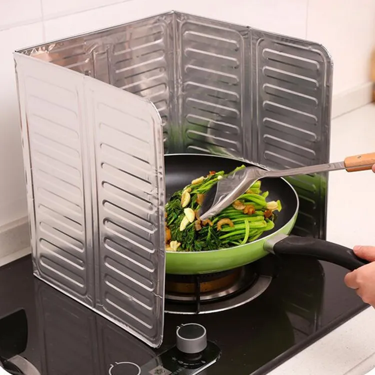 Kitchen Oil Splash Guard Aluminum Foil Gas Stove Heat Insulation Baffle Foldable Oil Proof Household Tool