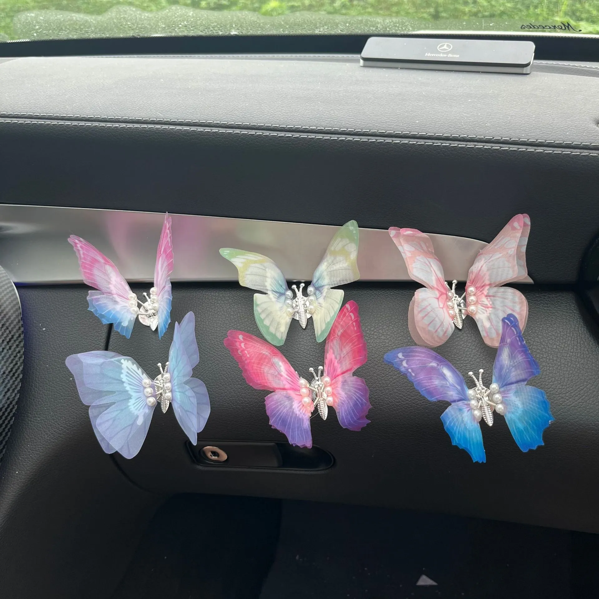 Car Air Vent Aromatherapy Cute Gradient Butterfly Ornament Auto Center Console Interior Decorative Healing Gift For Women