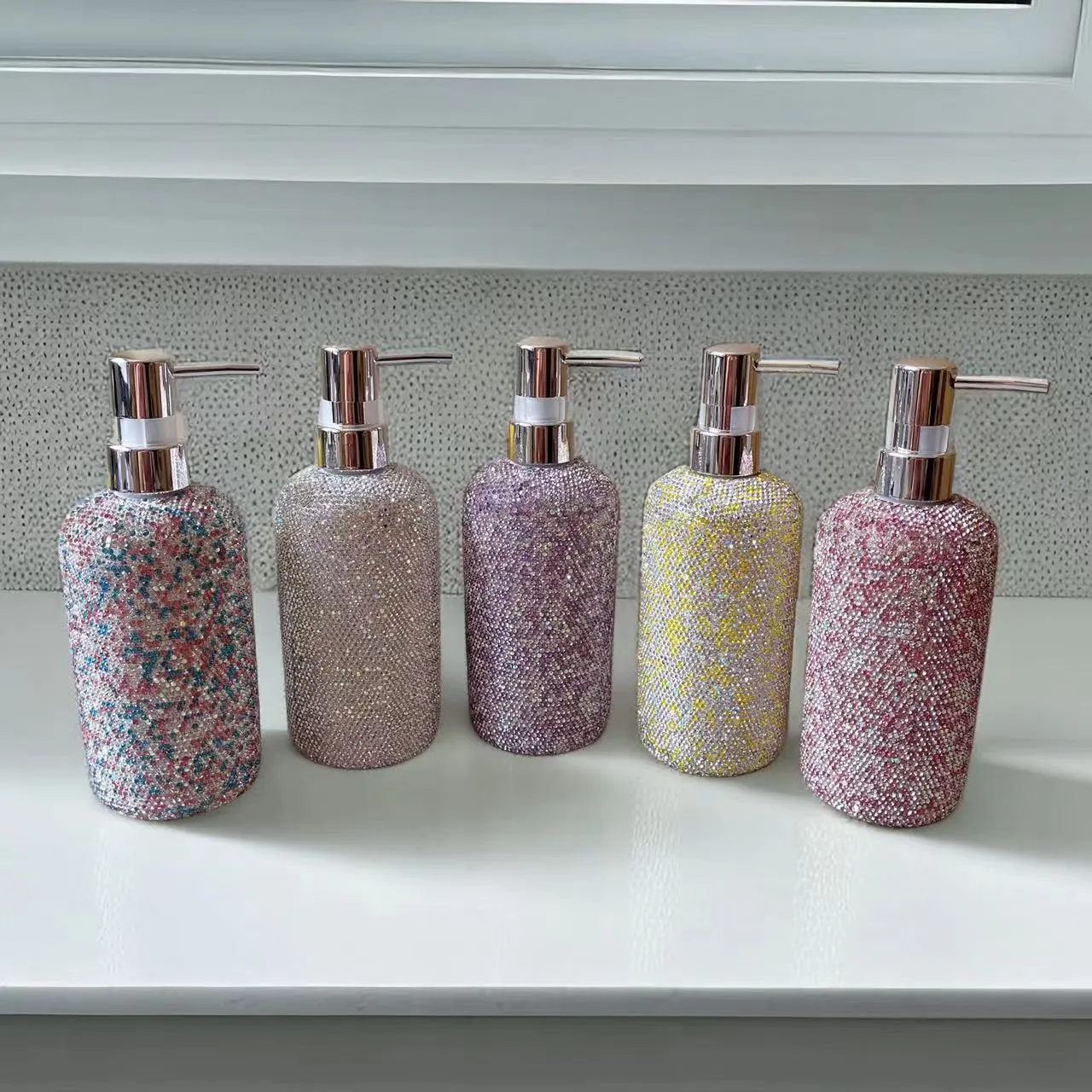 Large Capacity Soap Dispenser Bottle Resin Rhinestone Hand Sanitizer Lotion Pump Bottle For Bathroom Home Decor