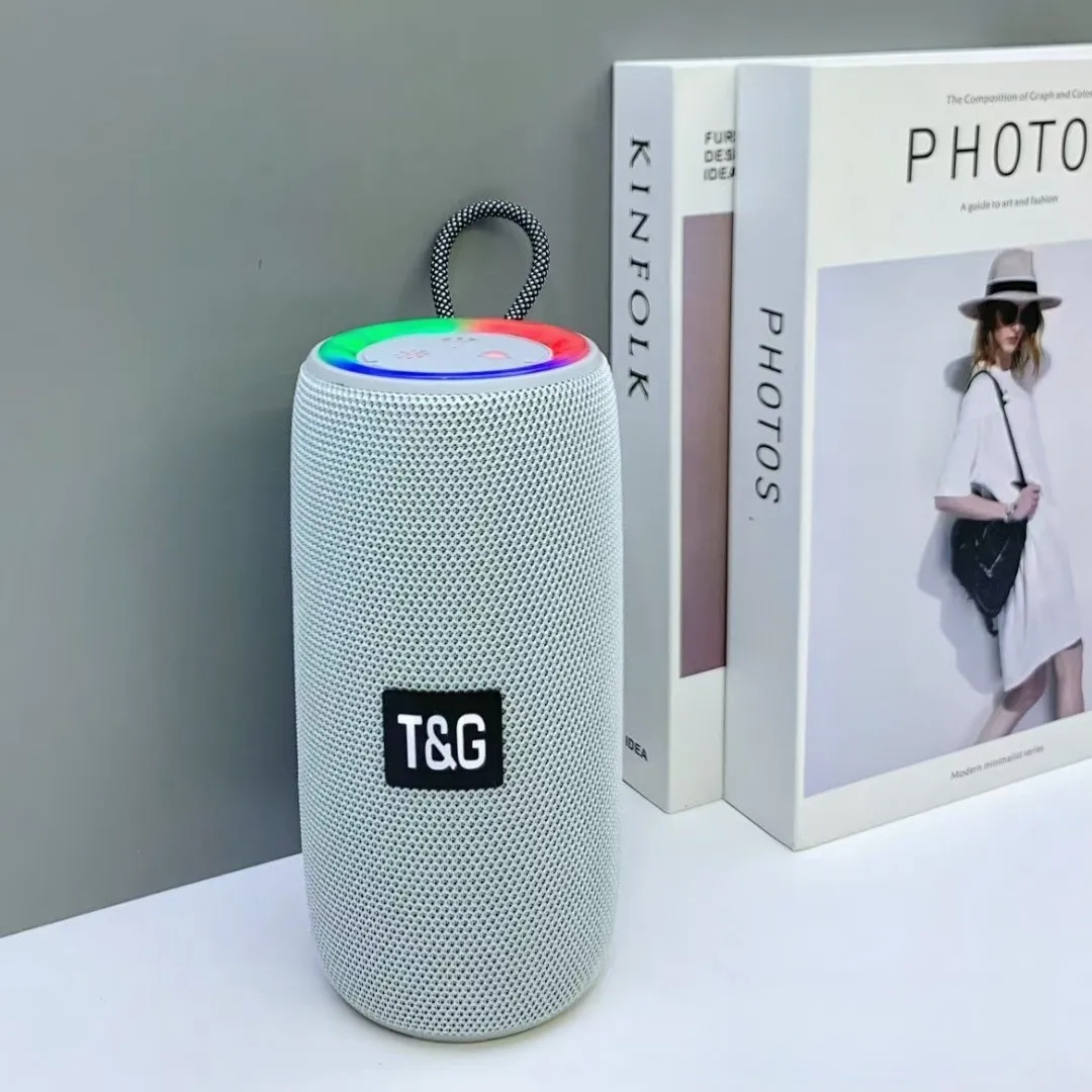 Tragbarer Kabelloser Bluetooth Lautsprecher Outdoor Design Mit RGB LED Licht TWS Schwerer Bass Stereo Sound Tragbare Soundbox