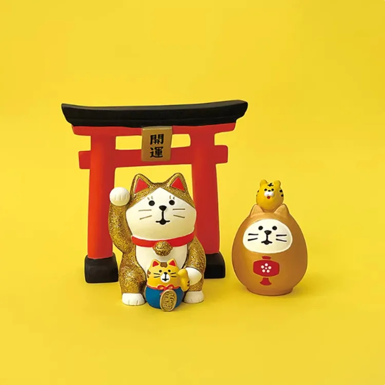 Japanese Zakka Creative Mini Maneki-neko Resin Figurine Cute Lucky Cat Desktop Office Ornament Micro Landscape Craft Home Decor