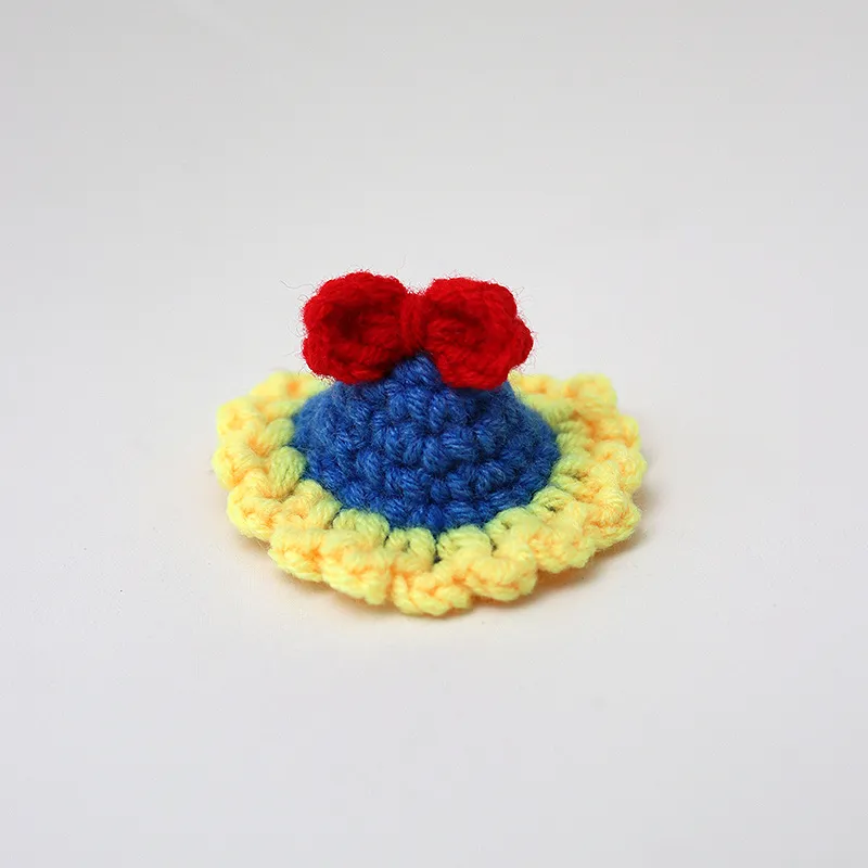 Handmade Knitted Pet Bib Cute Crochet Cat Dog Saliva Towel Puppy Kitten Collar Scarf Pet Accessories Gift