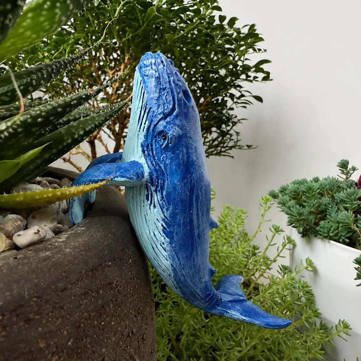 Ciondolo Vaso Fiori Balena Blu Statua Animale in Resina Ornamento Giardino Sospeso Decorazione Vaso Pianta Esterno