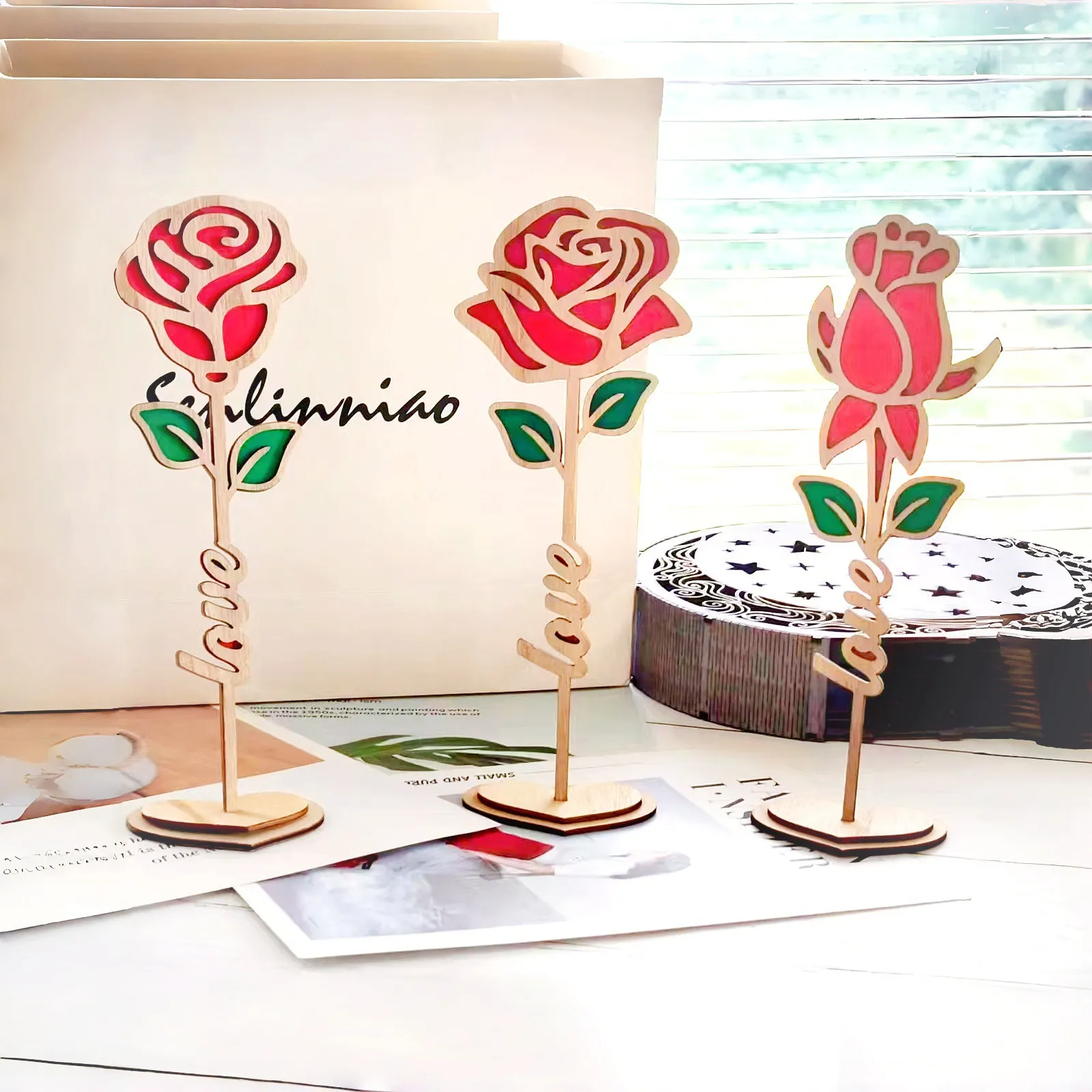 Adorno de Amor de Flor de Rosa de Madera Centro de Mesa de Arte Romántico San Valentín Hogar Boda Decoración de Escritorio Regalo